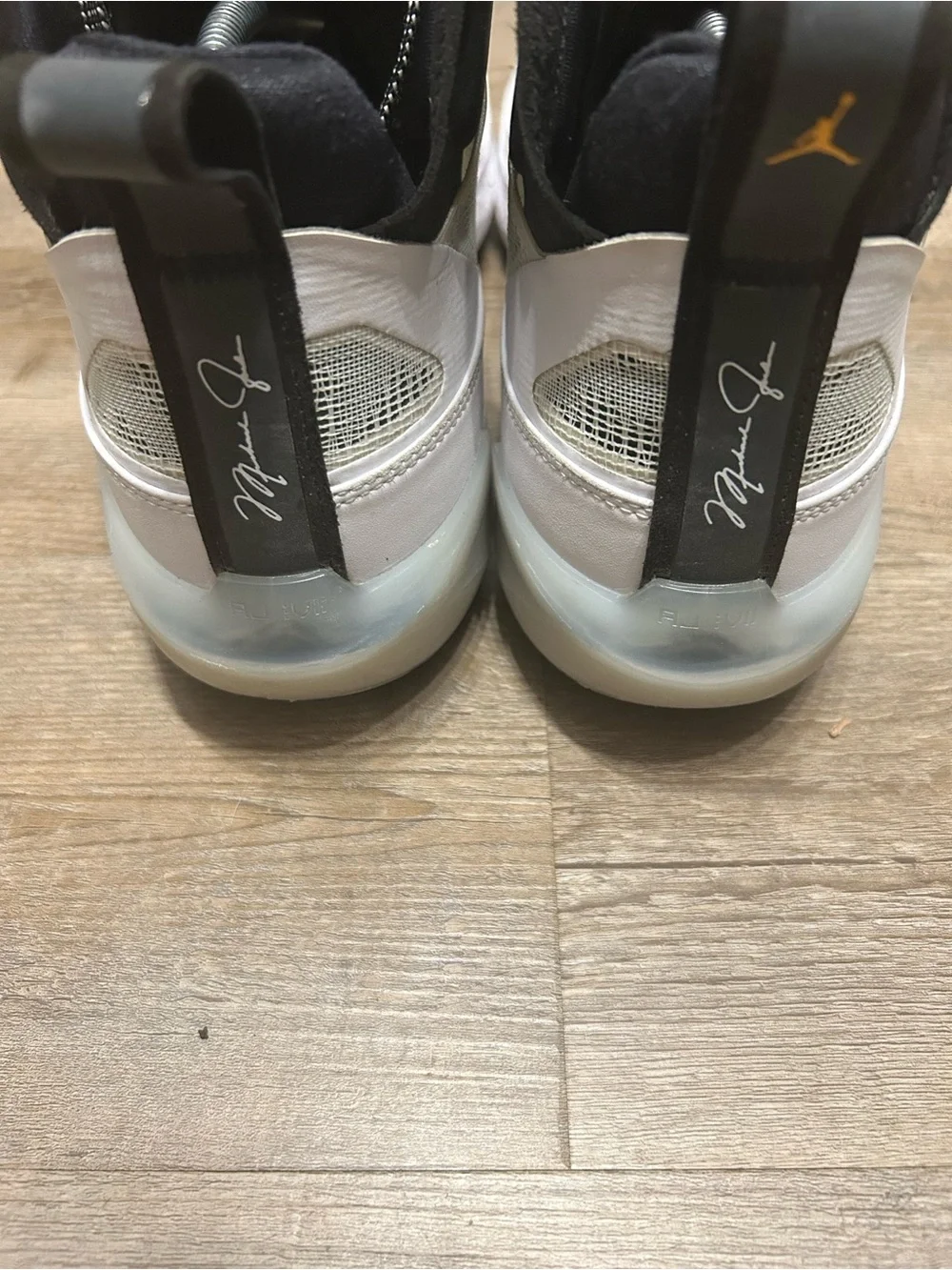 Nike Jordan 37 Oreo Men's Size 11 Mid-Top Basketball Sneakers Black/Cream/White